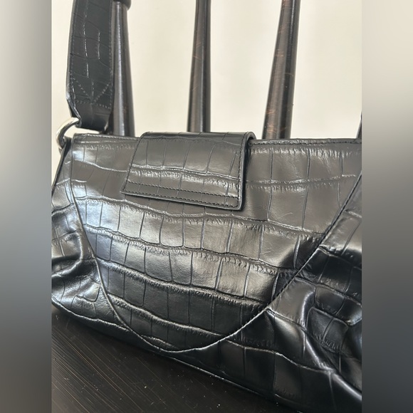 MINT CONDITION DANIER LEATHER SHOULDER Bag - Picture 5 of 7